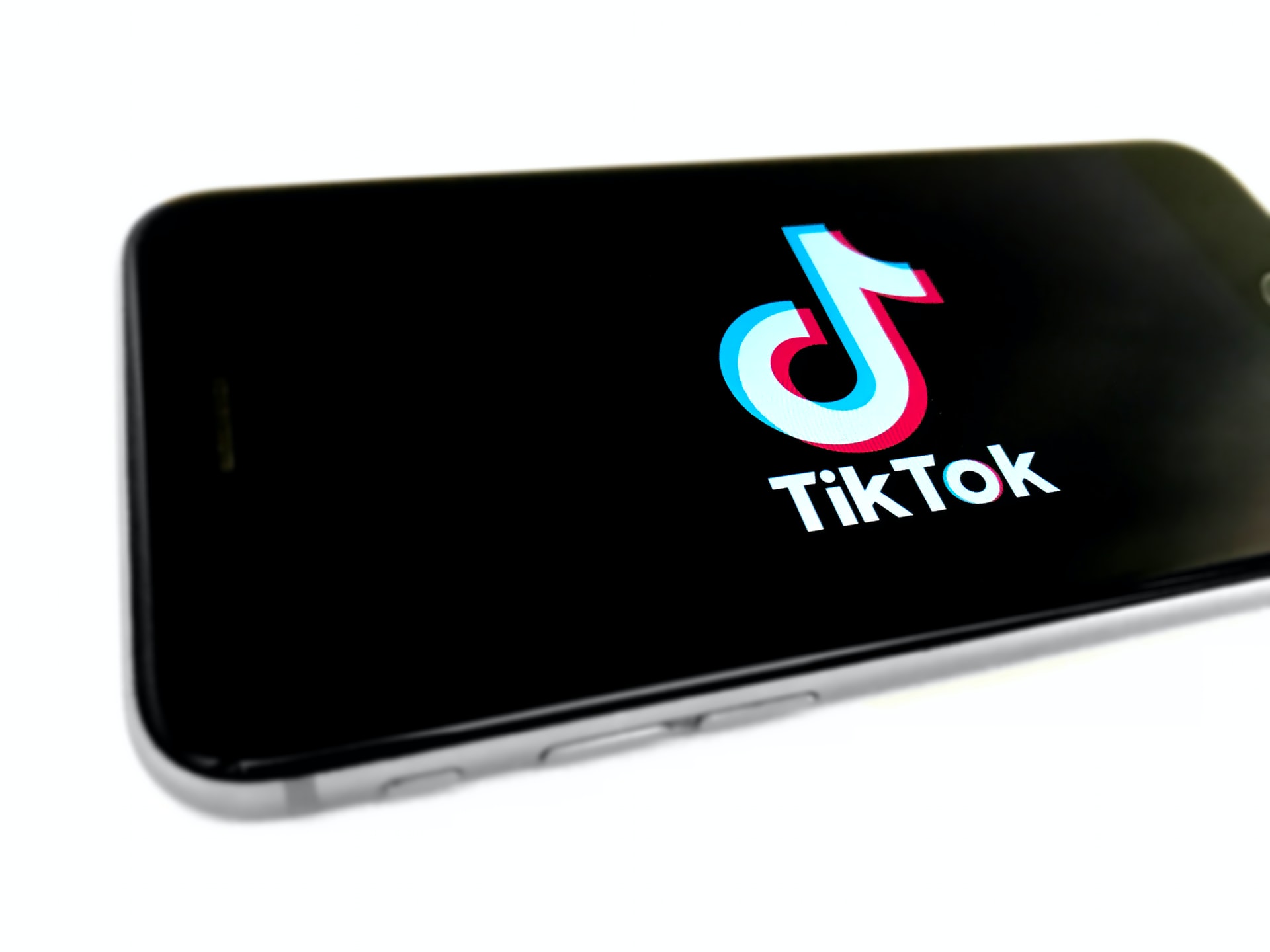 how to sell on tiktok